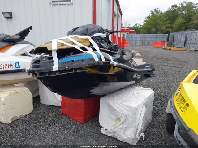 Kawasaki Ultra 310 2023 KAW70064G223 Image 2