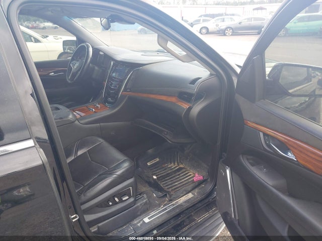 46018895 :رقم المزاد ، 1GYS3BKJ2FR211345 vin ، 2015 Cadillac Escalade Luxury مزاد بيع