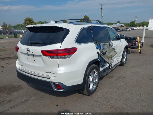 46018928 :رقم المزاد ، 5TDDZRFH7JS894604 vin ، 2018 Toyota Highlander Limited مزاد بيع