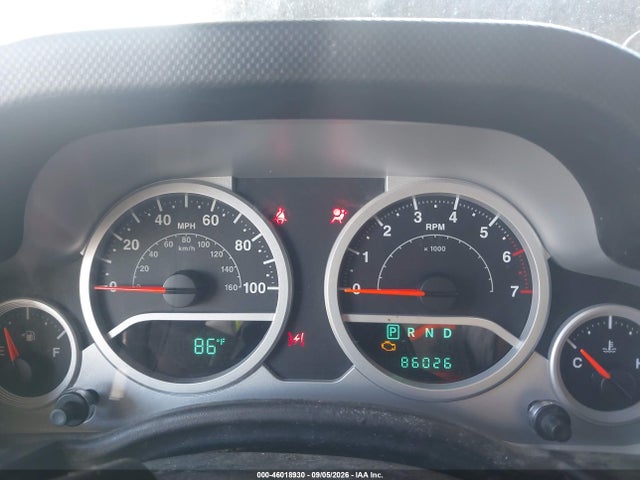 2010 Jeep Wrangler Unlimited Rubicon მანქანა იყიდება აუქციონზე, vin: 1J4BA6H17AL102038, აუქციონის ნომერი: 46018930