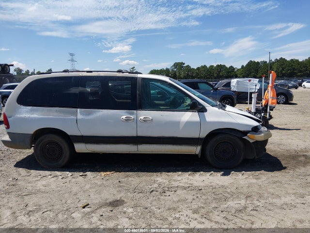 46018931 :رقم المزاد ، 2B4GP44G2XR233304 vin ، 1999 Dodge Grand Caravan Se مزاد بيع