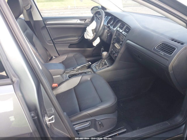 46018944 :رقم المزاد ، 3VWG57AU7MM001009 vin ، 2021 Volkswagen Golf 1.4t Tsi مزاد بيع