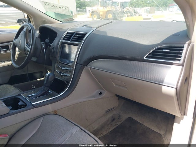 46018951 :رقم المزاد ، 2LMDJ8JK9BBJ32379 vin ، 2011 Lincoln Mkx مزاد بيع