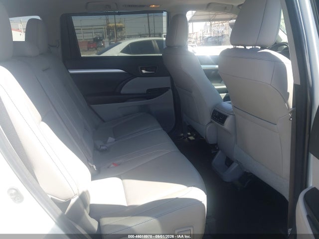Toyota Highlander Xle 2018 5TDKZRFH9JS545192 Image 8