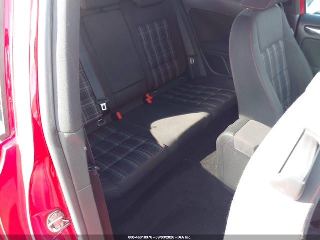46018976 :رقم المزاد ، WVWFD7AJXAW238418 vin ، 2010 Volkswagen Gti 2-door مزاد بيع