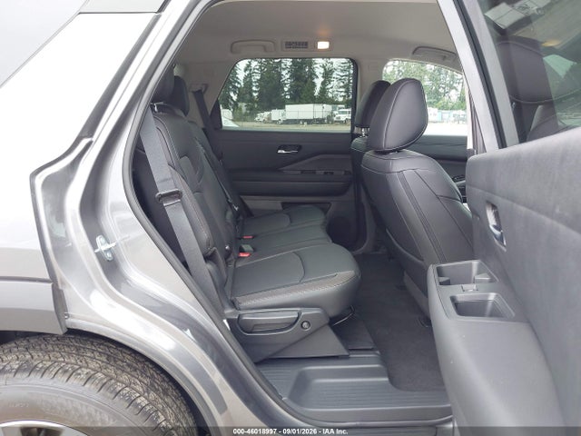 5N1DR3CE8TC263710 Nissan Pathfinder Sl