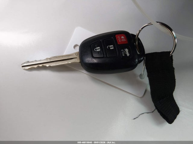 46019048 :رقم المزاد ، 4T1BF1FK0EU404966 vin ، 2014 Toyota Camry Se مزاد بيع