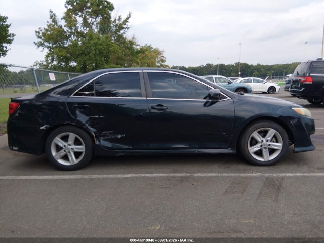46019048 :رقم المزاد ، 4T1BF1FK0EU404966 vin ، 2014 Toyota Camry Se مزاد بيع