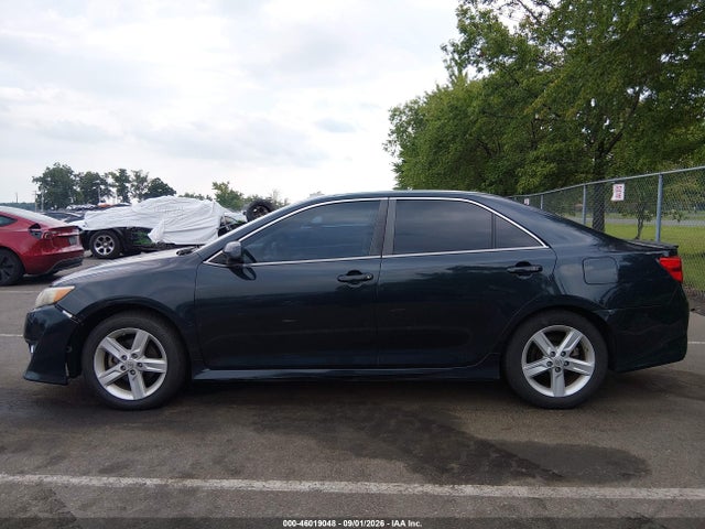 46019048 :رقم المزاد ، 4T1BF1FK0EU404966 vin ، 2014 Toyota Camry Se مزاد بيع