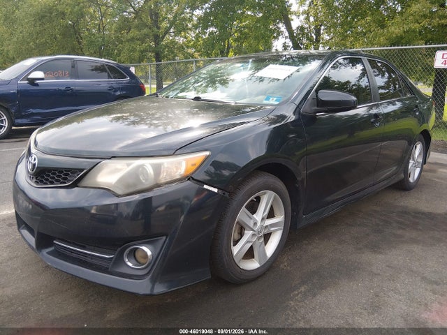 46019048 :رقم المزاد ، 4T1BF1FK0EU404966 vin ، 2014 Toyota Camry Se مزاد بيع