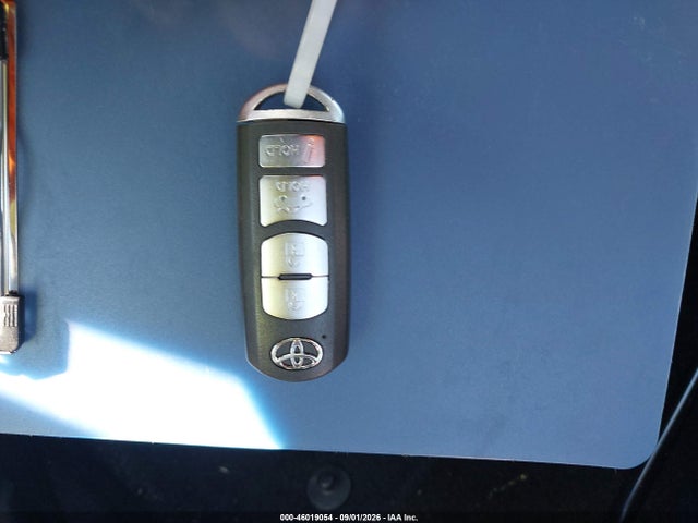 46019054 :رقم المزاد ، 3MYDLBYV1JY310123 vin ، 2018 Toyota Yaris Ia مزاد بيع