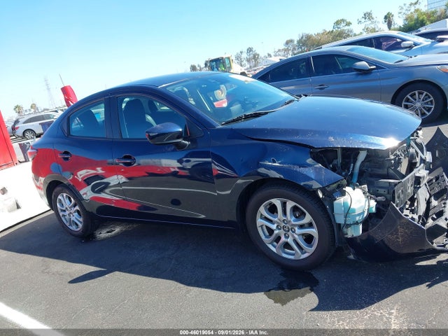 46019054 :رقم المزاد ، 3MYDLBYV1JY310123 vin ، 2018 Toyota Yaris Ia مزاد بيع