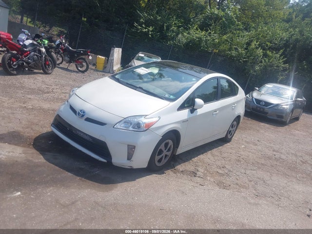 JTDKN3DU1F0433117 Toyota Prius Three