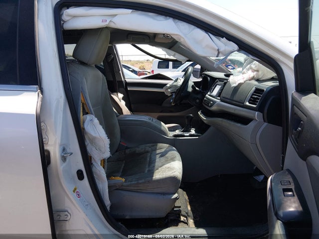 2016 Toyota Highlander Le V6 მანქანა იყიდება აუქციონზე, vin: 5TDZKRFH0GS167405, აუქციონის ნომერი: 46019168