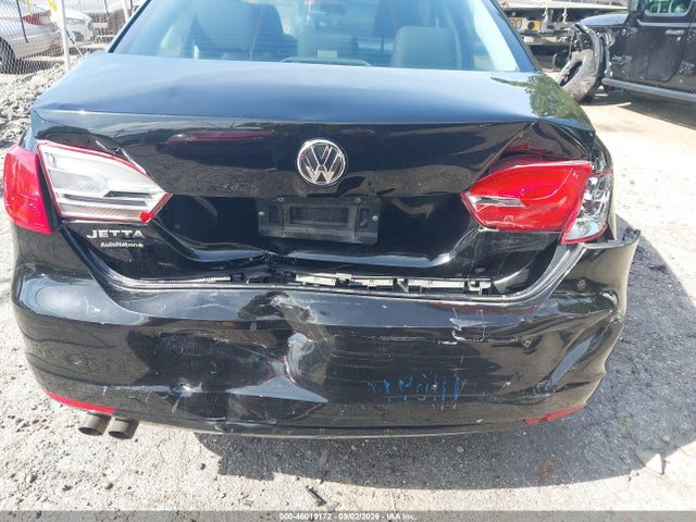 Продаж на аукціоні авто 2014 Volkswagen Jetta 2.0l S, vin: 3VW2K7AJ3EM328419, номер лоту: 46019172