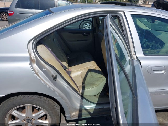 2002 Volvo S60 2.4 მანქანა იყიდება აუქციონზე, vin: YV1RS61R822144804, აუქციონის ნომერი: 46019203