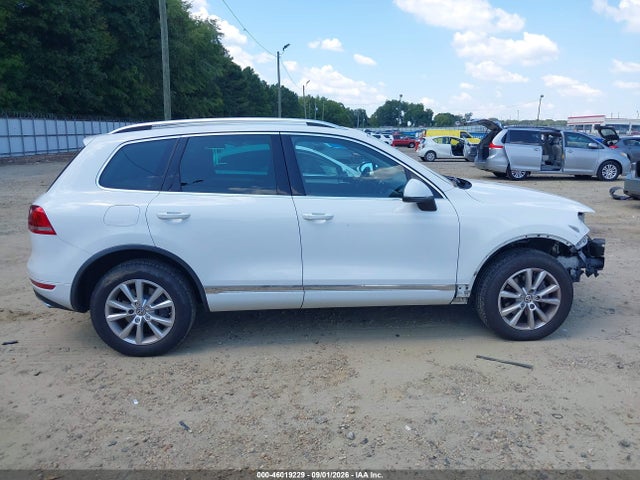 2014 Volkswagen Touareg 3.6l Sport მანქანა იყიდება აუქციონზე, vin: WVGEF9BP0ED014253, აუქციონის ნომერი: 46019229