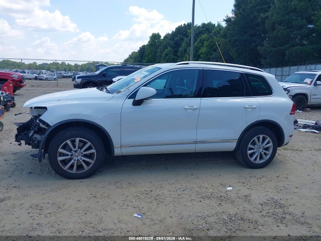 2014 Volkswagen Touareg 3.6l Sport მანქანა იყიდება აუქციონზე, vin: WVGEF9BP0ED014253, აუქციონის ნომერი: 46019229