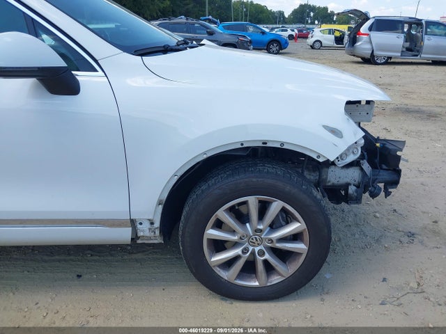 2014 Volkswagen Touareg 3.6l Sport მანქანა იყიდება აუქციონზე, vin: WVGEF9BP0ED014253, აუქციონის ნომერი: 46019229