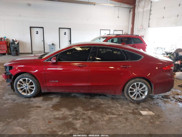 Продажа на аукционе авто 2019 Ford Fusion Hybrid Sel, vin: 3FA6P0MU5KR195752, номер лота: 46019302
