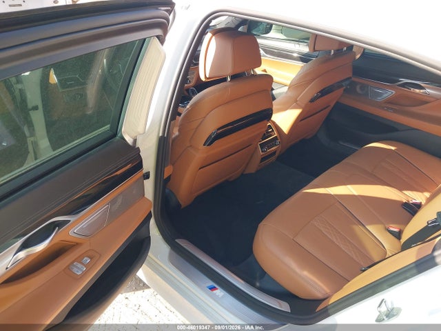 46019347 :رقم المزاد ، WBA7F2C5XGG418841 vin ، 2016 Bmw 750i Xdrive مزاد بيع