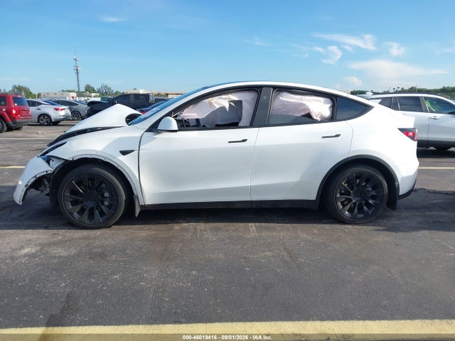 46019416 :رقم المزاد ، 7SAYGAEE3RF103813 vin ، 2024 Tesla Model Y Long Range Dual Motor All-wheel Drive مزاد بيع