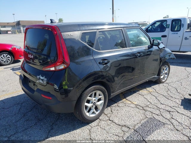 KIA SOUL LX 2022 KNDJ23AU1N7175132 Image 4