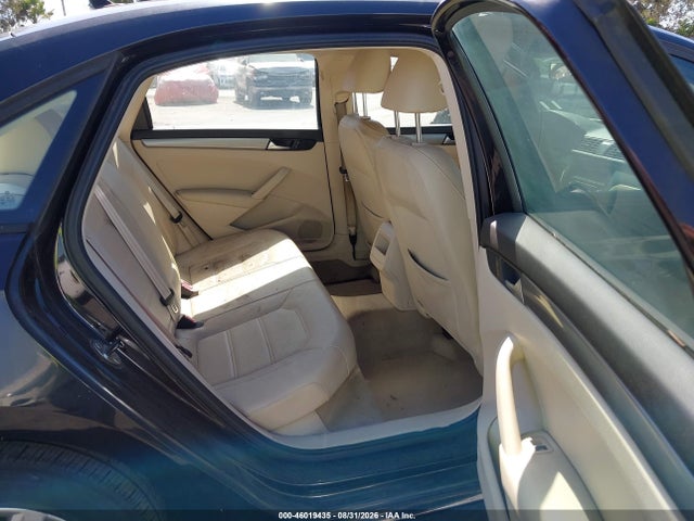 1VWAT7A37EC093079 Volkswagen Passat 1.8t Wolfsburg Edition