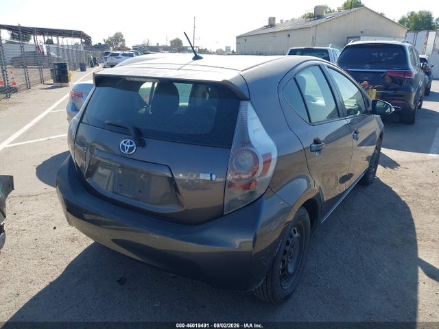 Toyota Prius C One 2014 JTDKDTB30E1071562 Image 4
