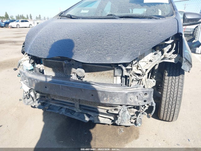 Toyota Prius C One 2014 JTDKDTB30E1071562 Image 6