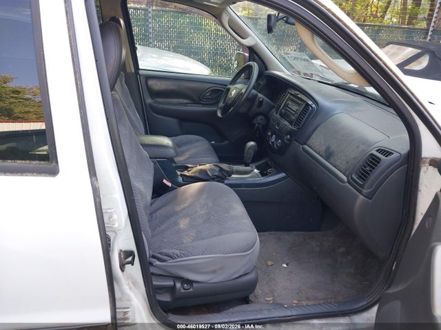 2005 Mazda Tribute S მანქანა იყიდება აუქციონზე, vin: 4F2CZ96185KM16526, აუქციონის ნომერი: 46019527
