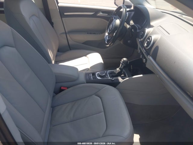 46019539 :رقم المزاد ، WAUACGFF6F1018583 vin ، 2015 Audi A3 1.8t Premium مزاد بيع