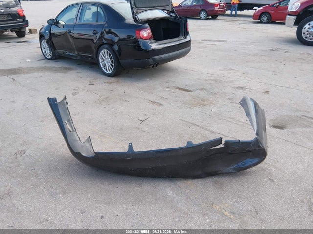 2010 Toyota Camry Le მანქანა იყიდება აუქციონზე, vin: 4T1BF3EKXAU006462, აუქციონის ნომერი: 46019554