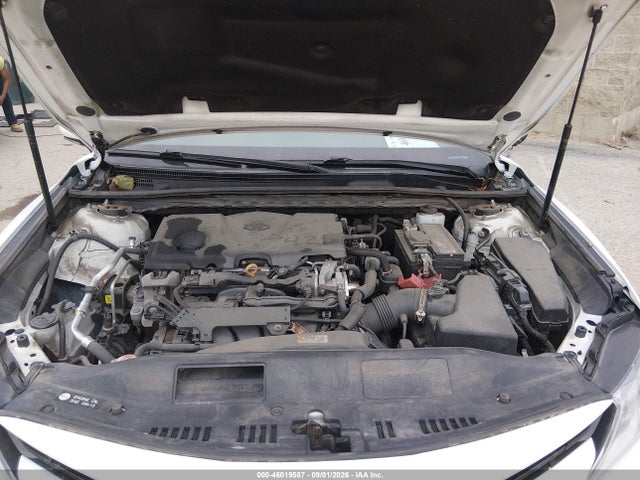 46019587 :رقم المزاد ، 4T1B11HK0KU799772 vin ، 2019 Toyota Camry Le مزاد بيع