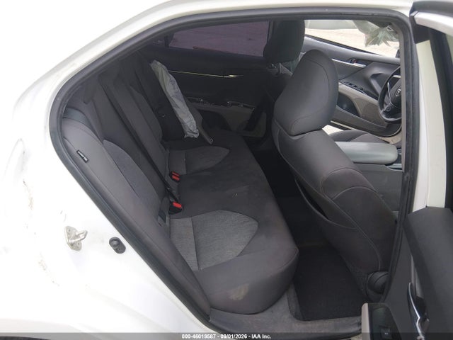 46019587 :رقم المزاد ، 4T1B11HK0KU799772 vin ، 2019 Toyota Camry Le مزاد بيع
