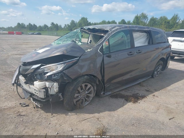 Продажа на аукционе авто 2021 Toyota Sienna Le, vin: 5TDKRKEC4MS023491, номер лота: 46019605