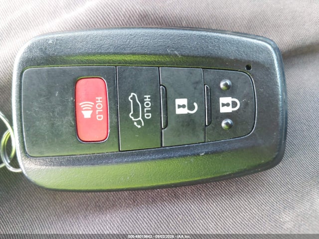 2021 Toyota Highlander Le მანქანა იყიდება აუქციონზე, vin: 5TDBZRBHXMS101541, აუქციონის ნომერი: 46019642