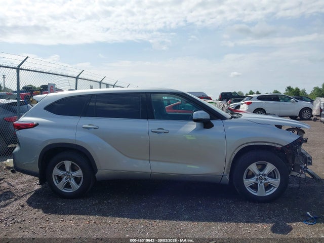 2021 Toyota Highlander Le მანქანა იყიდება აუქციონზე, vin: 5TDBZRBHXMS101541, აუქციონის ნომერი: 46019642