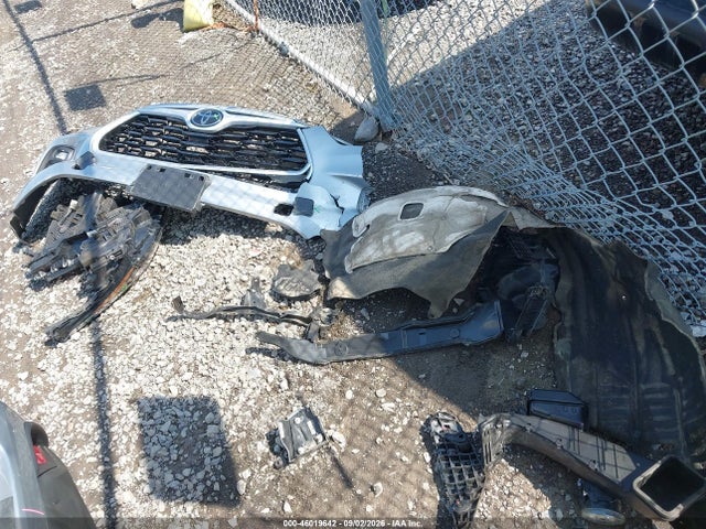 2021 Toyota Highlander Le მანქანა იყიდება აუქციონზე, vin: 5TDBZRBHXMS101541, აუქციონის ნომერი: 46019642