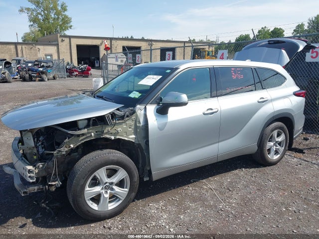 2021 Toyota Highlander Le მანქანა იყიდება აუქციონზე, vin: 5TDBZRBHXMS101541, აუქციონის ნომერი: 46019642