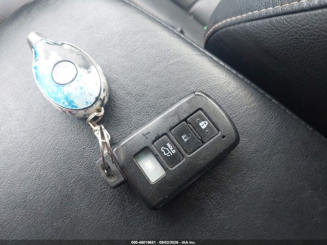 46019651 :رقم المزاد ، JTMDJREV9HD134730 vin ، 2017 Toyota Rav4 Hybrid Limited مزاد بيع