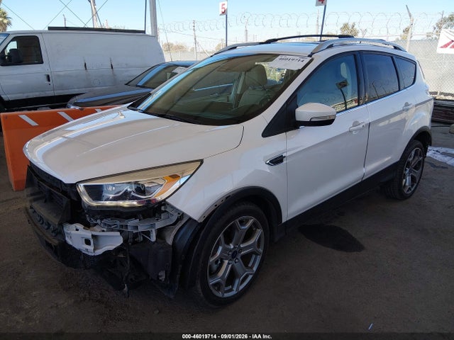 1FMCU0J98HUA04358 Ford Escape Titanium