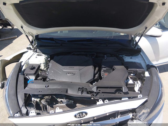 46019799 :رقم المزاد ، KNALC4J13H5065519 vin ، 2017 Kia Cadenza Premium مزاد بيع