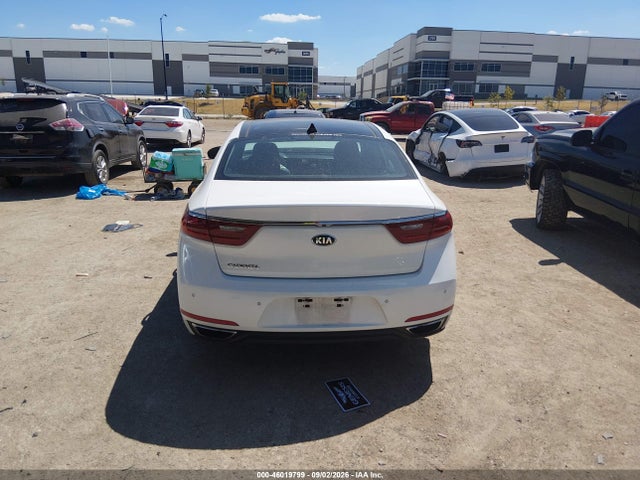 46019799 :رقم المزاد ، KNALC4J13H5065519 vin ، 2017 Kia Cadenza Premium مزاد بيع