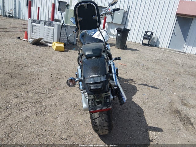 46019878 :رقم المزاد ، 1HFSC46B67A500044 vin ، 2007 Honda Vtx1800 F1 مزاد بيع