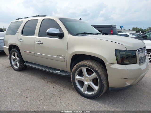 46019965 :رقم المزاد ، 1GNSCCE05BR261818 vin ، 2011 Chevrolet Tahoe Ltz مزاد بيع