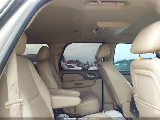 46019965 :رقم المزاد ، 1GNSCCE05BR261818 vin ، 2011 Chevrolet Tahoe Ltz مزاد بيع
