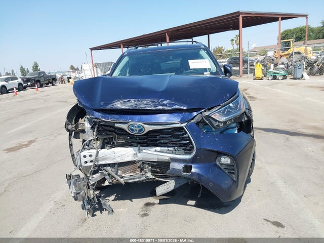 Toyota Highlander Hybrid Platinum 2023 5TDEBRCH1PS122010 Image 13