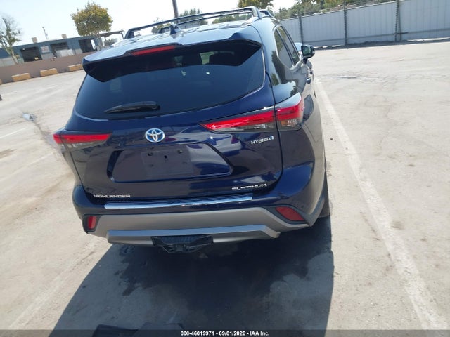 Toyota Highlander Hybrid Platinum 2023 5TDEBRCH1PS122010 Image 17