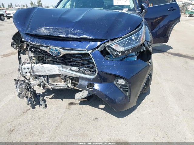 Toyota Highlander Hybrid Platinum 2023 5TDEBRCH1PS122010 Image 18